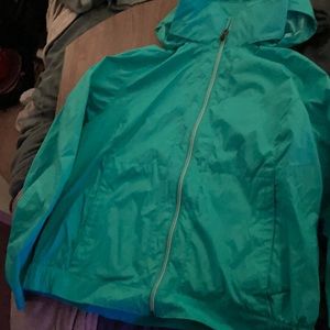 Columbia wind breaker